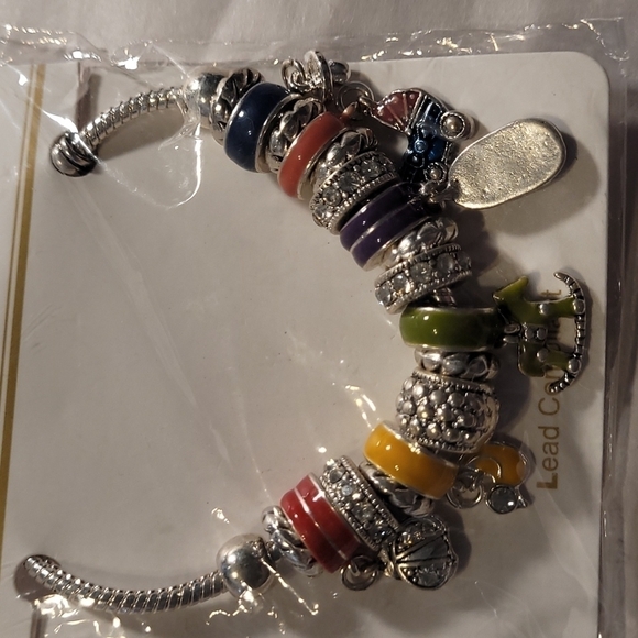 Fashion Leader Charm Bracelet NWT - Picture 1 of 9